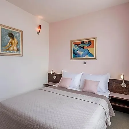 Hotell As 3*